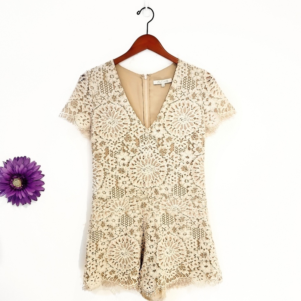 Alexis Alain Lace Romper in Fawn Size Small - Picture 1 of 8